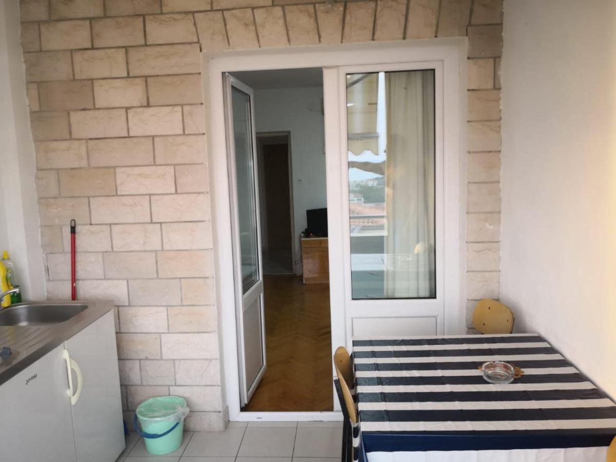Apartment 12 Brigita Makarska